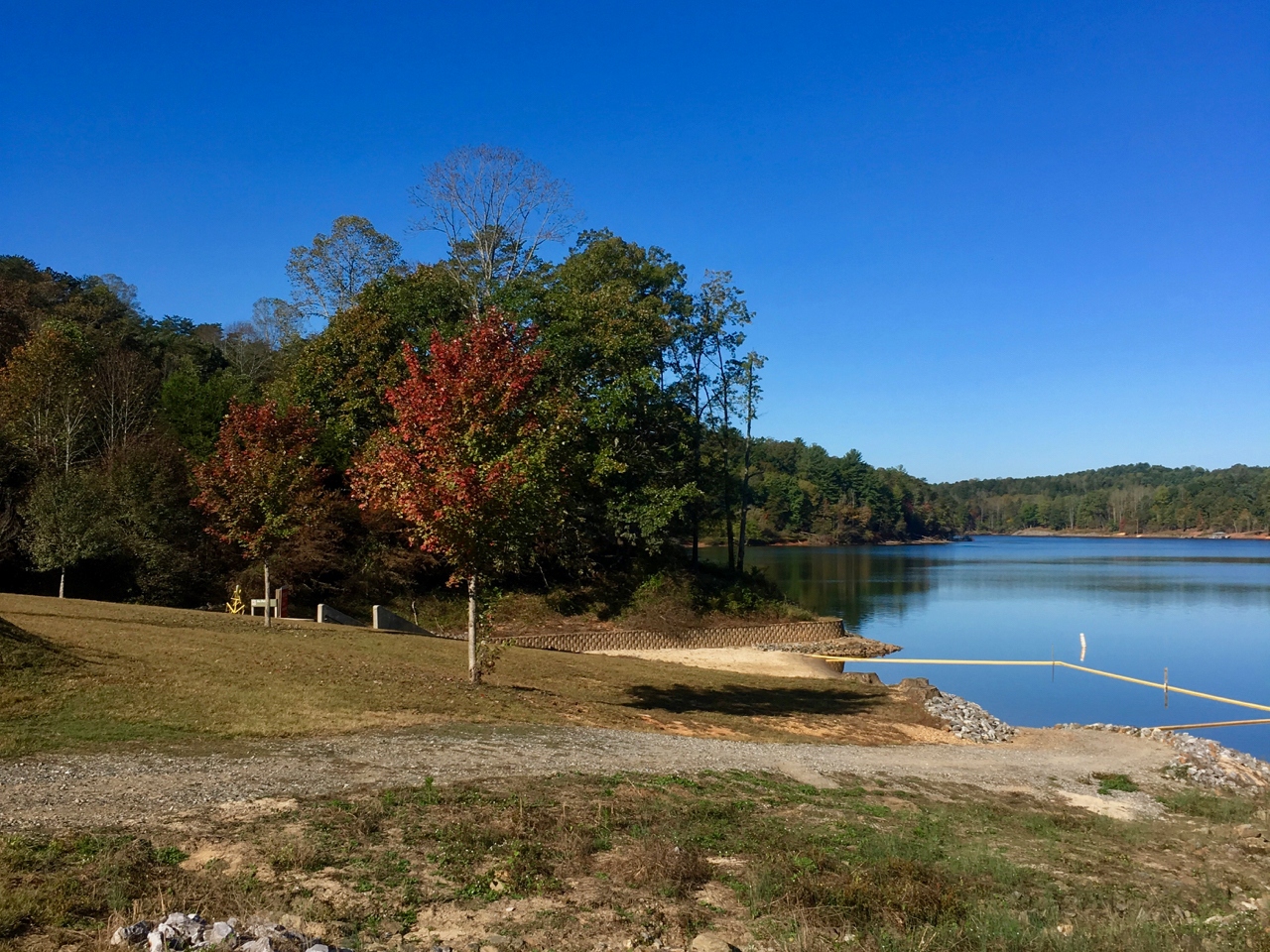 autumn trees and water at Bandits Roost campground in North Carolina